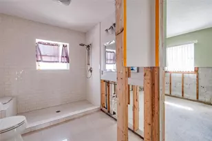 9046 Treasure Ln NE, Saint Petersburg, FL 33702 - Photo 11