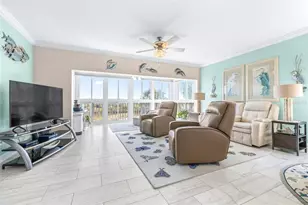 6399 Shoreline Dr, Saint Petersburg, FL 33708 - Photo 5