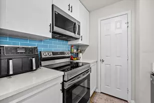 501 Knights Run Ave, Tampa, FL 33602 - Photo 9