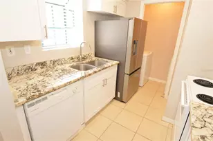 8627 Fancy Finch Dr, Tampa, FL 33614 - Photo 7