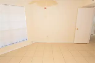 8627 Fancy Finch Dr, Tampa, FL 33614 - Photo 43