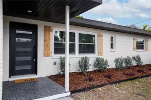 11071 Navajo Dr, Saint Petersburg, FL 33708 - Photo 3