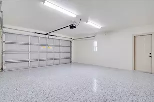 11071 Navajo Dr, Saint Petersburg, FL 33708 - Photo 25