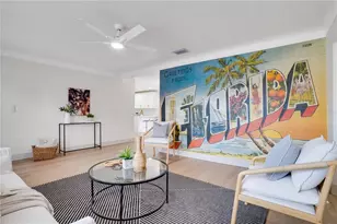 11071 Navajo Dr, Saint Petersburg, FL 33708 - Photo 5