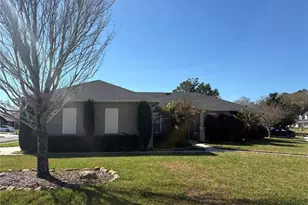 2118 Edgewater Circle, Winter Haven, FL 33880 - Photo 1