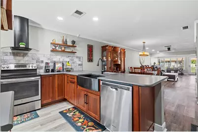 19029 US Highway 19 N #27E, Clearwater, FL 33764 - Photo 3