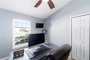 8408 Shallow Creek Ct, New Port Richey, FL 34653 - Photo 25