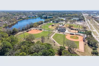 2654 Clubhouse Drive N, Clearwater, FL 33761 - Photo 47