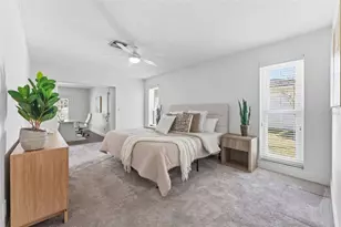 2654 Clubhouse Dr N, Clearwater, FL 33761 - Photo 19