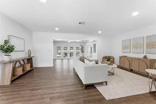 2654 Clubhouse Dr N, Clearwater, FL 33761 - Photo 3