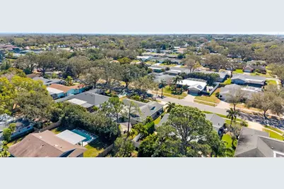 2654 Clubhouse Drive N, Clearwater, FL 33761 - Photo 43