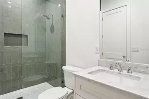 2704 W Tyson Ave, Tampa, FL 33611 - Photo 35