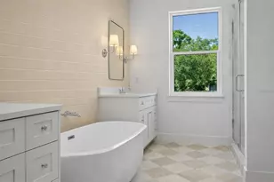 2704 W Tyson Ave, Tampa, FL 33611 - Photo 37