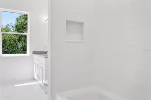 2704 W Tyson Ave, Tampa, FL 33611 - Photo 39