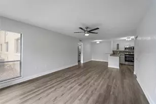 5742 Baywater Dr, Tampa, FL 33615 - Photo 3