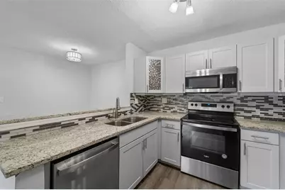 5742 Baywater Drive, Tampa, FL 33615 - Photo 9