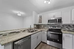 5742 Baywater Dr, Tampa, FL 33615 - Photo 9