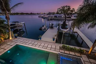 7822 Causeway Blvd S, Saint Petersburg, FL 33707 - Photo 17