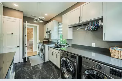 7822 Causeway Boulevard S, Saint Petersburg, FL 33707 - Photo 43