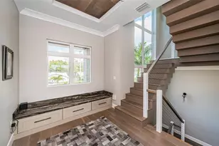 7822 Causeway Blvd S, Saint Petersburg, FL 33707 - Photo 9