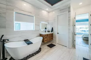 7822 Causeway Blvd S, Saint Petersburg, FL 33707 - Photo 39