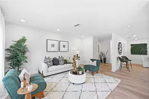 13926 Cherry Dale Ln, Tampa, FL 33618 - Photo 5