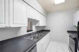 3731 W Cass St, Tampa, FL 33609 - Photo 11