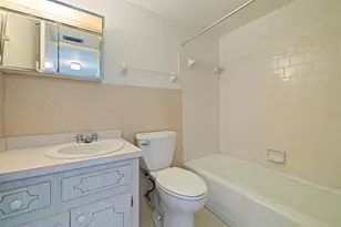 3408 Lake Bayshore Dr, Bradenton, FL 34205 - Photo 27