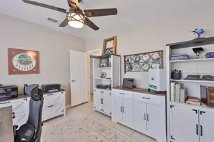 37041 Neukom Ave, Zephyrhills, FL 33541 - Photo 29