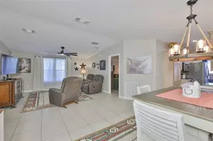37041 Neukom Ave, Zephyrhills, FL 33541 - Photo 11