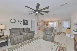 37041 Neukom Ave, Zephyrhills, FL 33541 - Photo 13