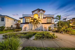 6024 Kipps Colony Dr E, Gulfport, FL 33707 - Photo 1