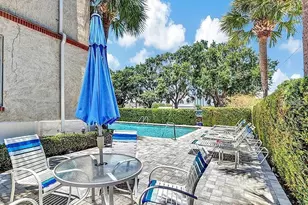 701 Mirror Lake Dr N, Saint Petersburg, FL 33701 - Photo 17