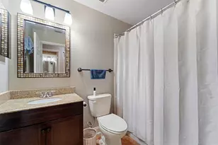 701 Mirror Lake Dr N, Saint Petersburg, FL 33701 - Photo 15