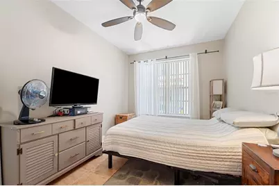 701 Mirror Lake Drive N #120, Saint Petersburg, FL 33701 - Photo 11