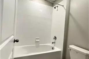 7048 Samuel Ivy Dr, Tampa, FL 33619 - Photo 13