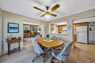 1011 Meadowcrest Dr, Valrico, FL 33594 - Photo 19