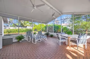 1011 Meadowcrest Dr, Valrico, FL 33594 - Photo 21