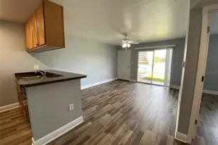 302 Lake Parsons Green, Brandon, FL 33511 - Photo 5