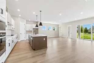 31351 Westbury Ests Ave, Wesley Chapel, FL 33545 - Photo 3