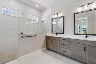 31351 Westbury Ests Ave, Wesley Chapel, FL 33545 - Photo 17