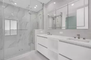 400 Central Ave, Saint Petersburg, FL 33701 - Photo 29