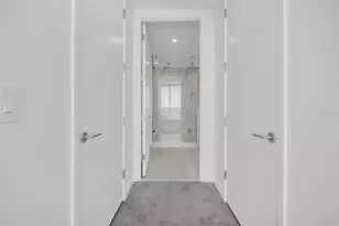 400 Central Ave, Saint Petersburg, FL 33701 - Photo 25