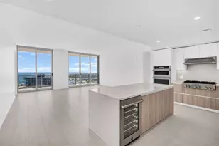 400 Central Ave, Saint Petersburg, FL 33701 - Photo 3