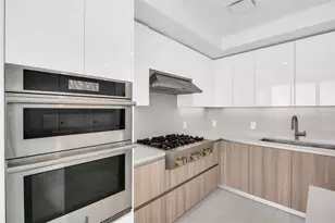 400 Central Ave, Saint Petersburg, FL 33701 - Photo 9