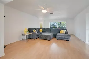 13840 94th Ave, Seminole, FL 33776 - Photo 5