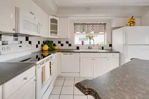 13840 94th Ave, Seminole, FL 33776 - Photo 11