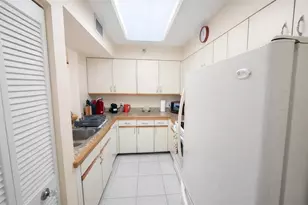 2333 Feather Sound Dr, Clearwater, FL 33762 - Photo 11