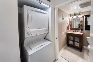 2333 Feather Sound Dr, Clearwater, FL 33762 - Photo 15