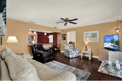 8301 Monarch Circle, Seminole, FL 33772 - Photo 15